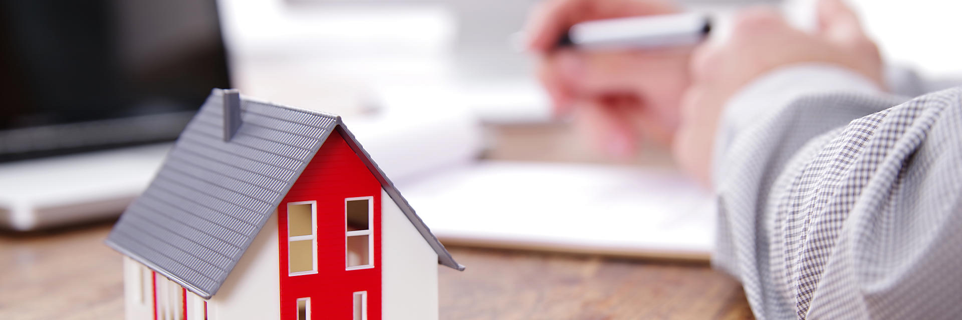 不動産業者を選択のイメージ画像